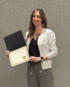 Lindsey McConnell Soong, Idaho Extension, Accepting NHOC Award